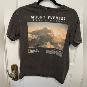 Old Navy National Geographic Black Graphic T-Shirt Size S/M